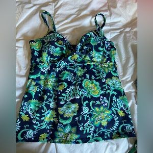 Women’s tankini top size 10 Land’s End underwire